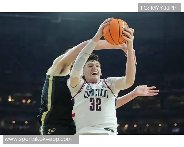 开拓者无中锋阵容成首选克林根与杨瀚森未能满足球队需求