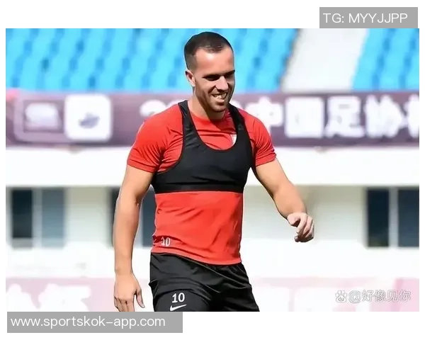 国足热身赛前景堪忧国脚未接到集训通知面临困境 国足热身赛前景堪忧国脚未接到集训通知面临困境