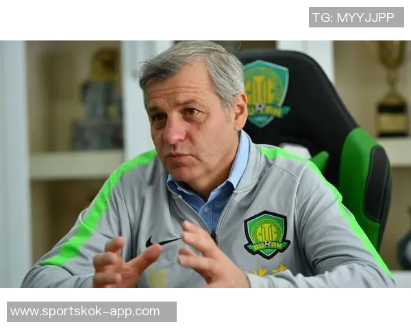 媒体人分析国足新帅应由外教担任国安新任教练或将延迟至十一月到位 媒体人分析国足新帅应由外教担任国安新任教练或将延迟至十一月到位